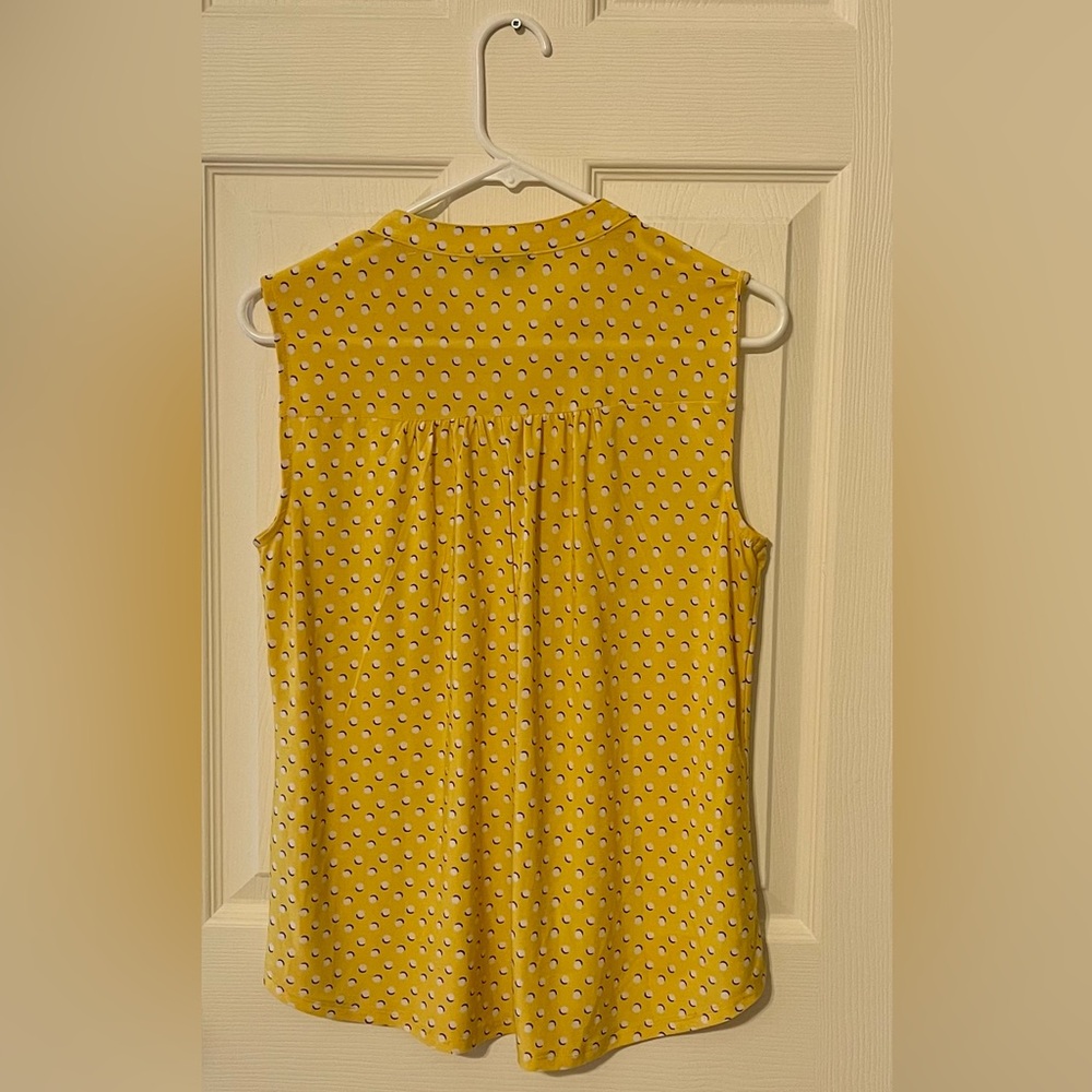 Ava & Grace Yellow Sleeveless Blouse with Mandarin Collar - Picture 2 of 3